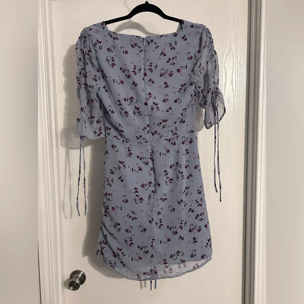 Wayf  | (NWT) Light Blue Floral Mini Dress
| Size Medium - Picture 4 of 7
